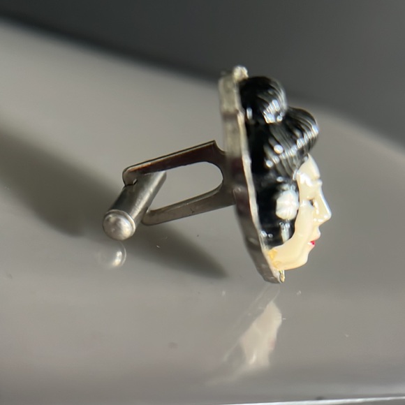 Selro Seleni Vintage Asian Face Cuff Links - Picture 4 of 14
